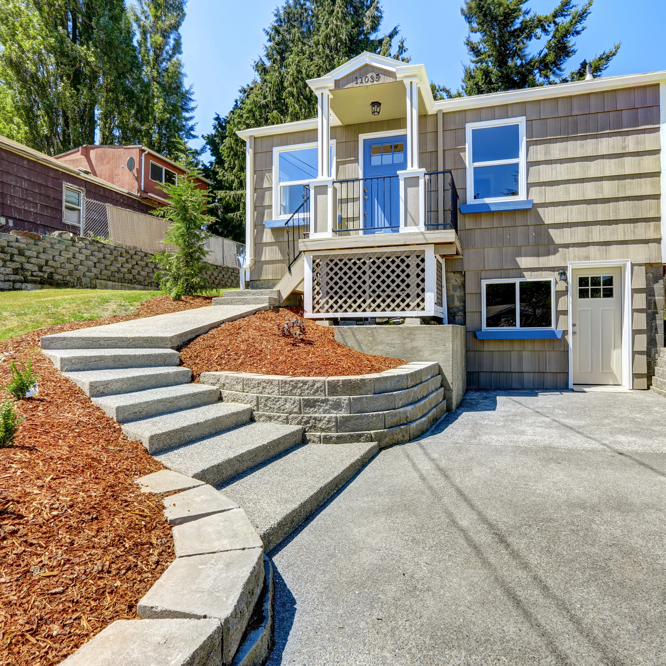 Patios and Walkways - Concrete walkway and stairs