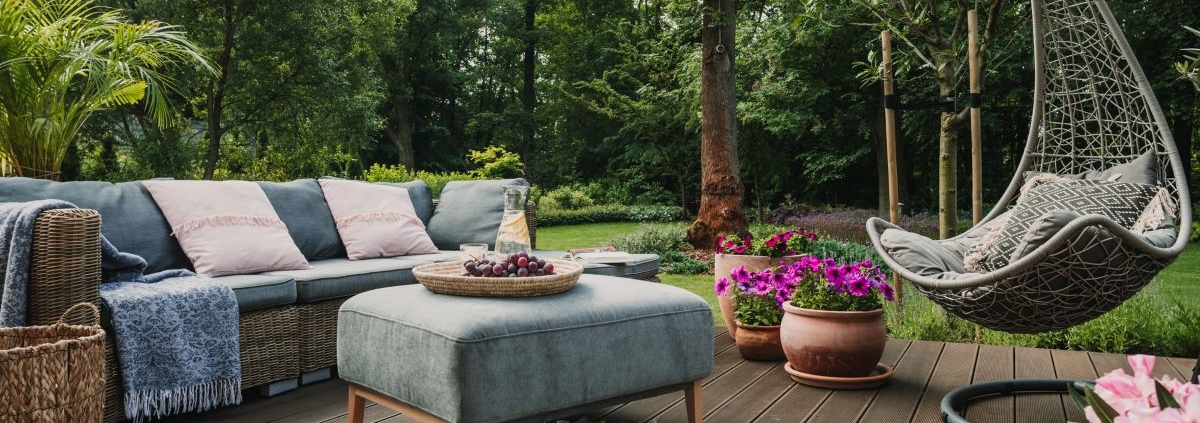 Patio with composite flooring